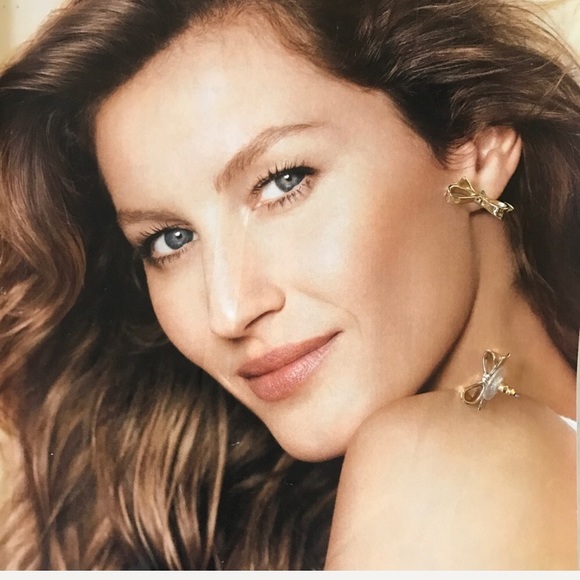 kate spade Jewelry - Kate Spade ♠️ Gold bow earrings